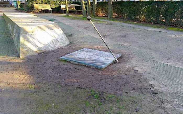 Το Ένα και Μοναδικό στον Κόσμο Ηλιακό Ρολόι Σκιάς Βρίσκεται στον Χρυσό Κήπο