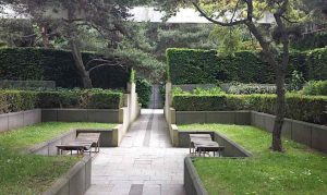 Ο Λευκός και ο Μαύρος Κήπος του Πάρκου Αντρέ Σιτροέν - Επιμέρους Περιμετρικός Χώρος του Μαύρου Κήπου